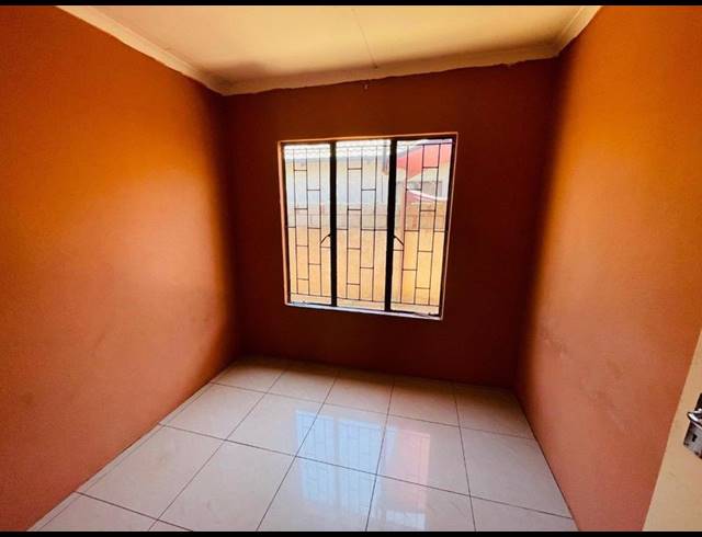 3 BEDROOM HOUSE FOR SALE IN SOSHANGUVE VV